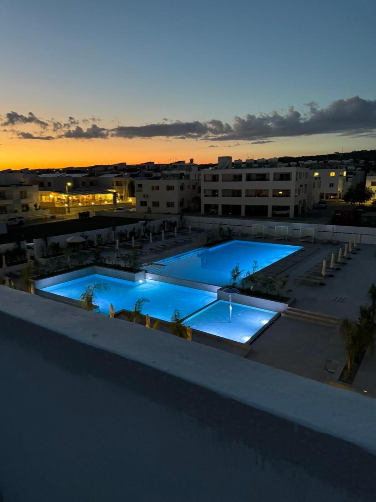 Abacus Suites Ayia Napa Bagian luar foto