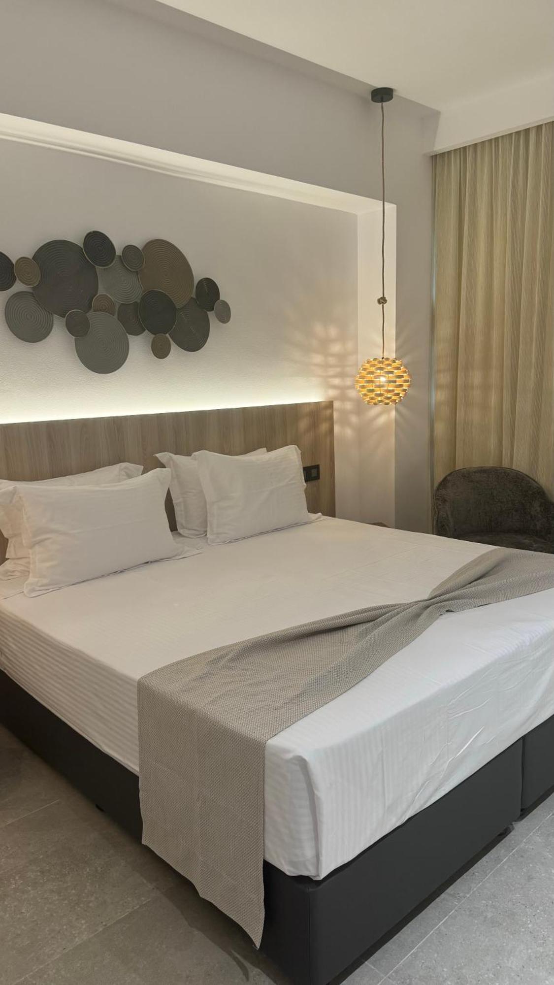 Abacus Suites Ayia Napa Bagian luar foto