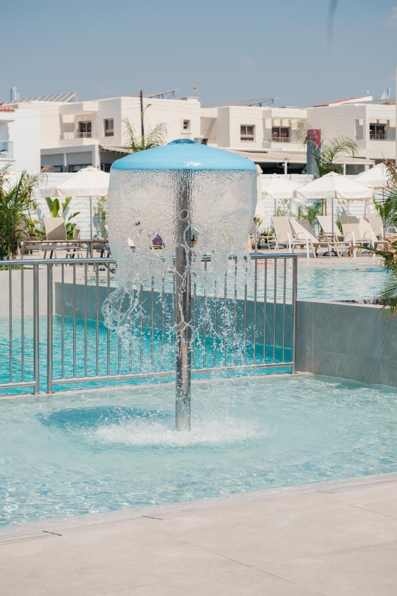 Abacus Suites Ayia Napa Bagian luar foto