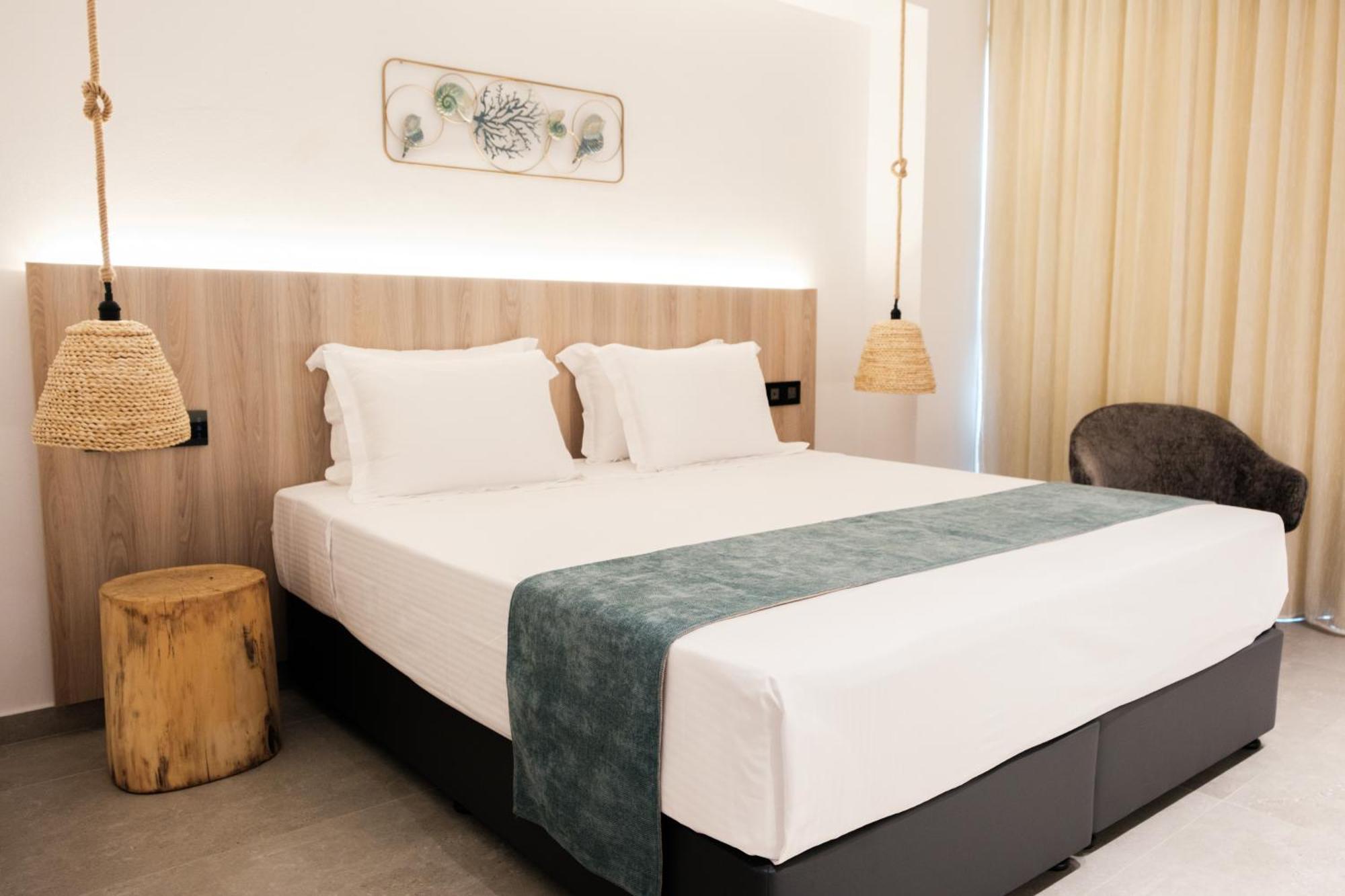 Abacus Suites Ayia Napa Bagian luar foto