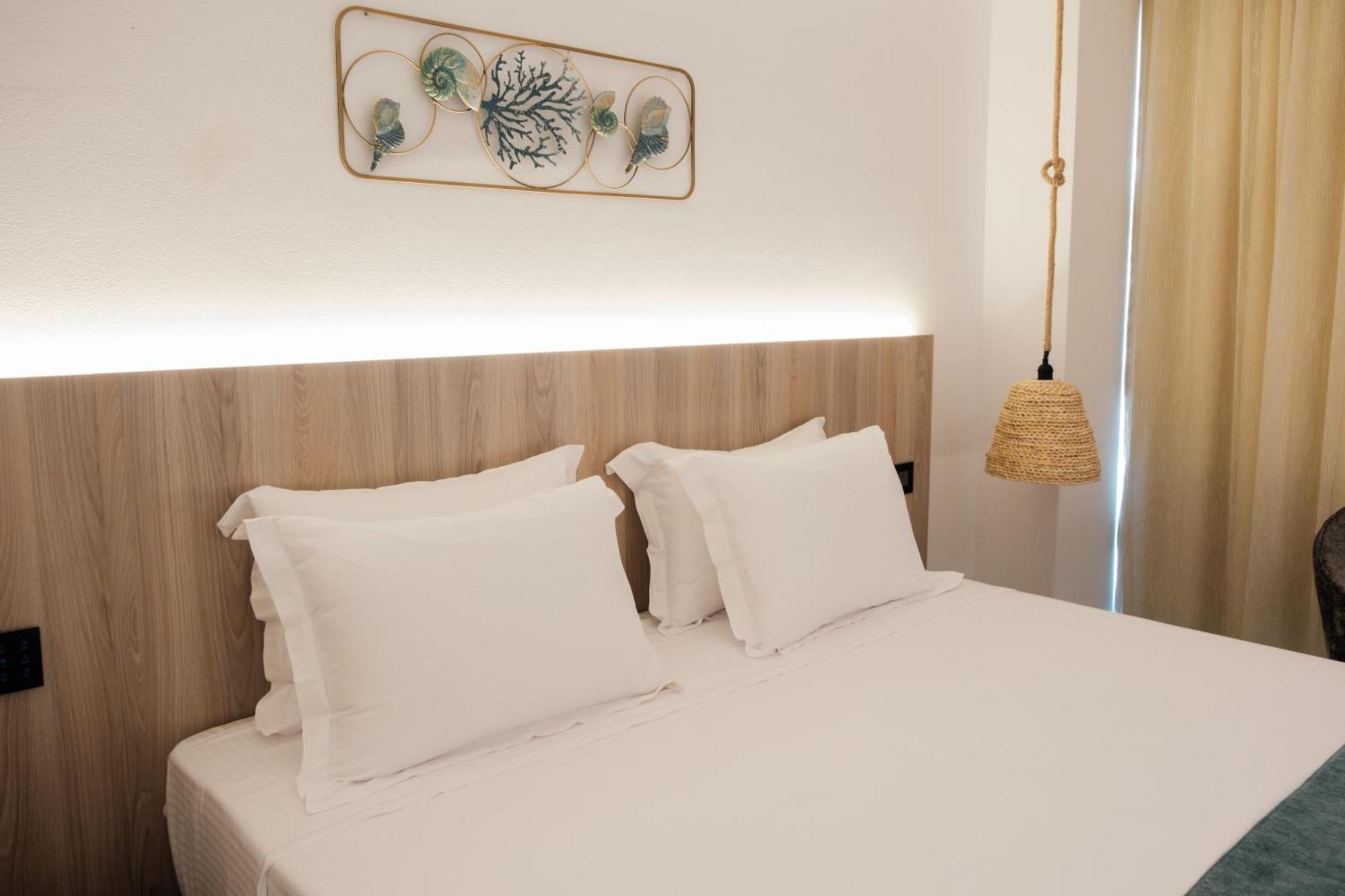 Abacus Suites Ayia Napa Bagian luar foto