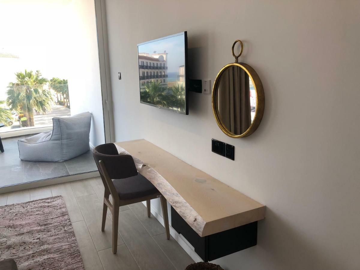 Abacus Suites Ayia Napa Bagian luar foto